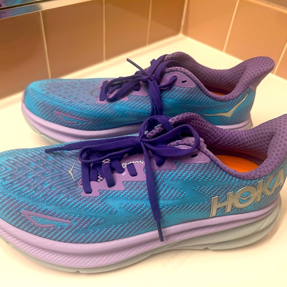 Womens Hokas. Tried on and never returned.